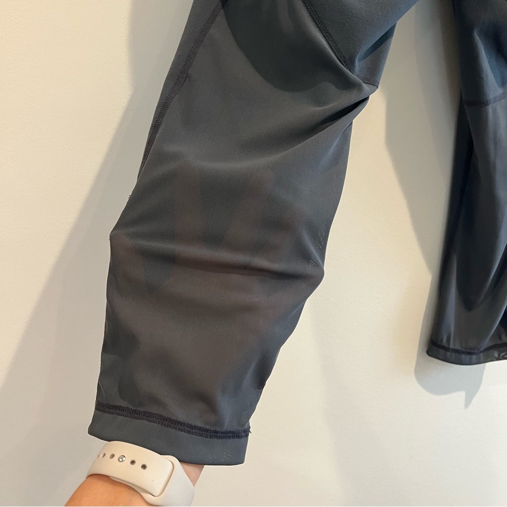 Zella hi‎ rise cropped gray leggings - Picture 3 of 8